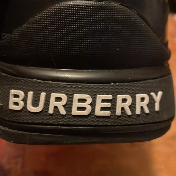 Burberry shoes don’t want them nomore.. - Picture 2 of 2